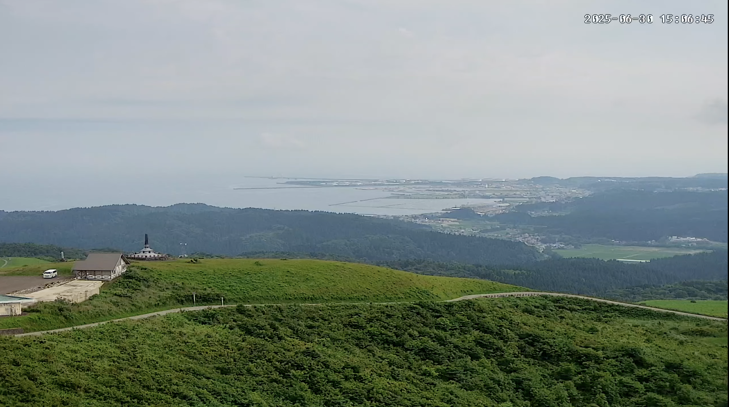 寒風山回転展望台